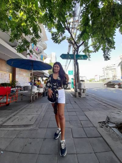 Suparat 33 ans Onnut Thaïlande