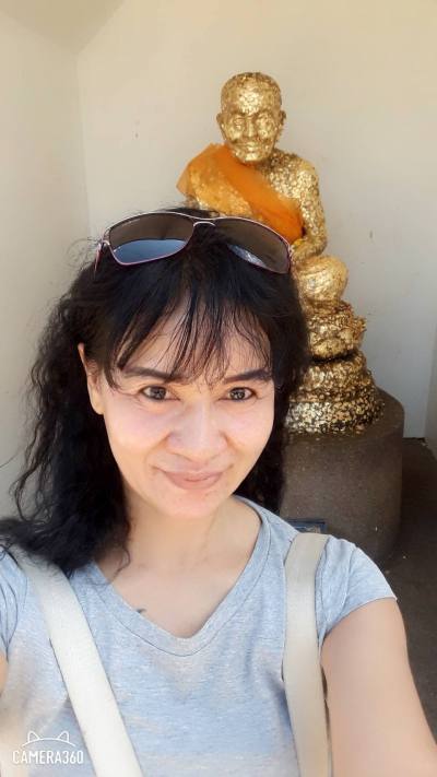 Sareerat Site de rencontre femme thai Thaïlande rencontres célibataires 32 ans