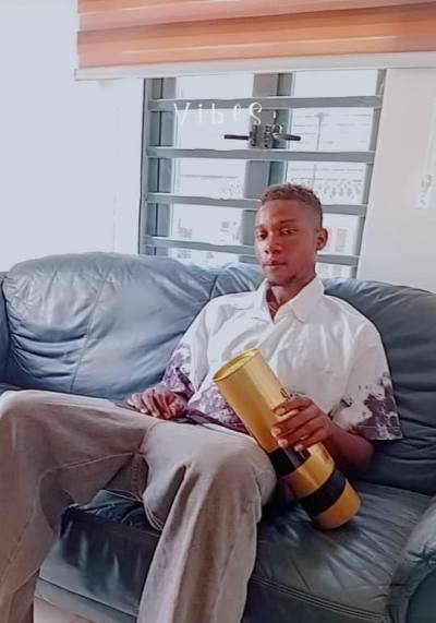 Mike 26 ปี Los Angeles  United States