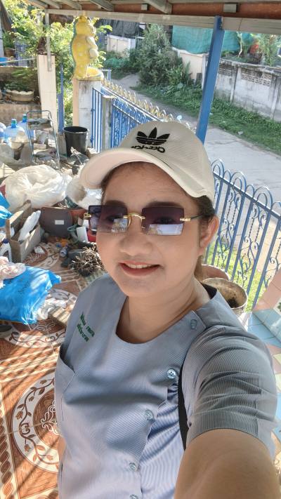 Nakanda 38 ans Roi Et Thailand Thaïlande