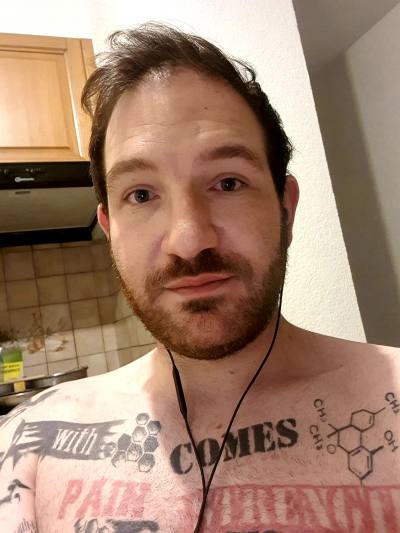 Alex 33 ปี Bienne Switzerland