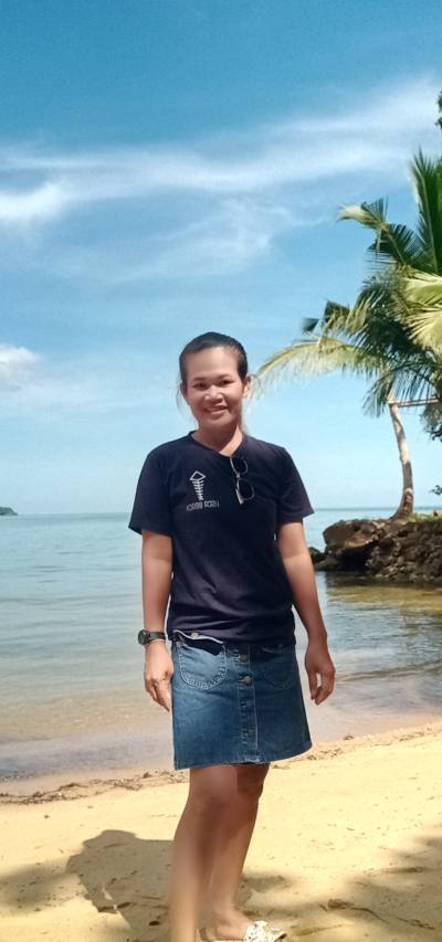 Boom 39 ans Kalasin Thaïlande