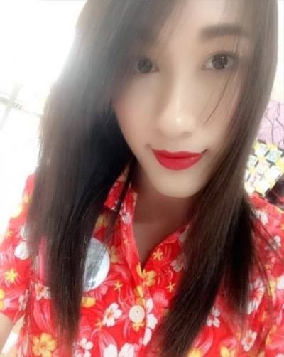 Palmy 36 ans Si Mueang Mai Thaïlande