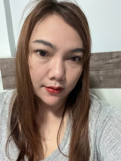 Tamonwan 38 Jahre Rayong Thailand