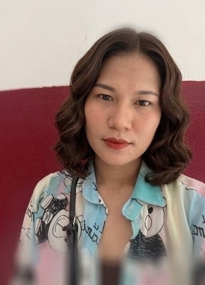 Waraporn 32 ans Scurat Thaïlande