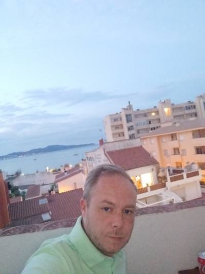 Guillaume 40 ปี Sully-sur-loire France