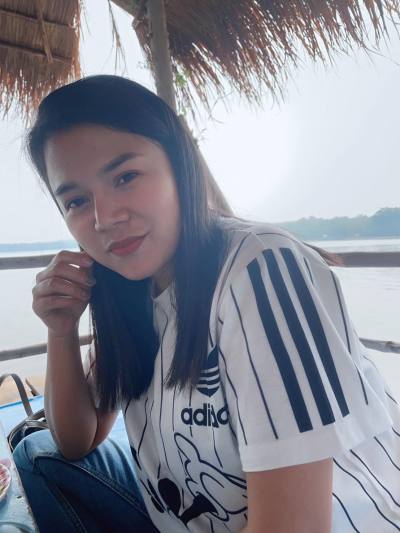Kwan 36 Jahre Center Thailand