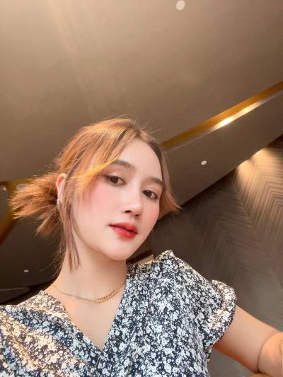 GINA 34 Jahre Bangkok Thailand