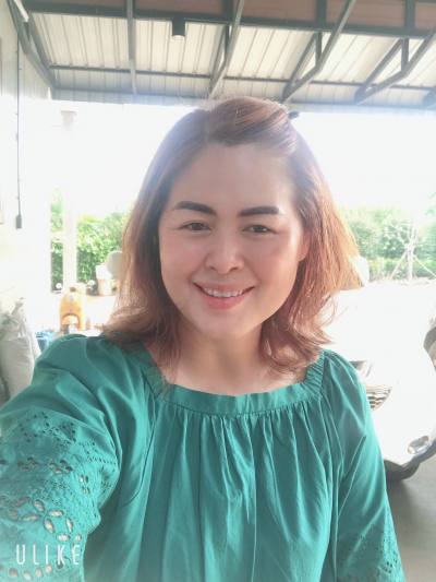 Ploy 49 Jahre Sawatdeekha  Thailand