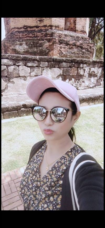 Chanitra 48 Jahre Bangkok Thailand