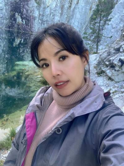 Ratana 31 Jahre Phuket  Thailand