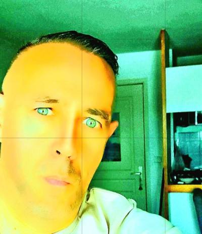 Pierre 53 ปี Bordeaux France