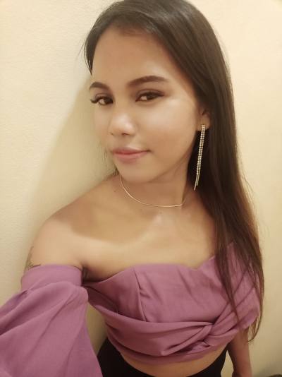Araya 34 ans Sakon Nakon Thaïlande