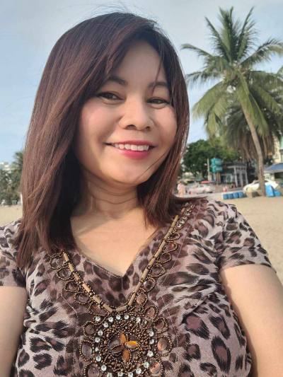 Lika 47 ans Center Thaïlande