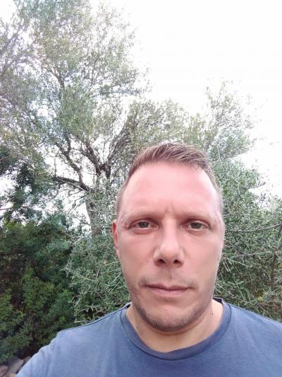 Alexandre 47 ans Porto Vecchio France