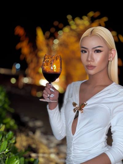 Nanny 19 years Bangkok Thailand