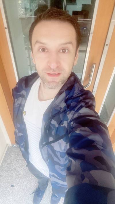 Nuri 37 ans Istanbul Turquie Nuri 37 ans Istanbul Turquie