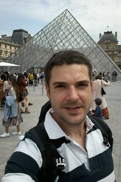 Alexander 44 years Biganos France