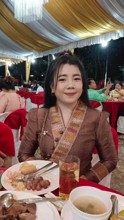 Katoon 34 ans Pakse Laos