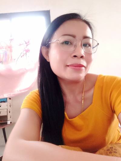 Tanaporn 51 Jahre Amphoe Tha Uthen Thailand