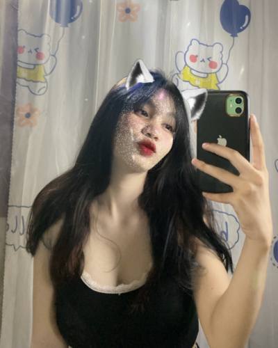 Supattra 23 ans No Thaïlande