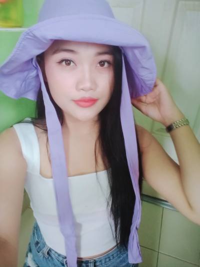 Linda 22 years Bangkok Thailand
