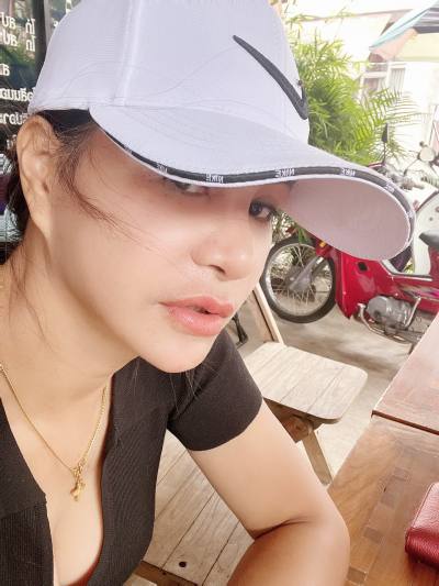 Dina 54 ans Bangkok Thaïlande