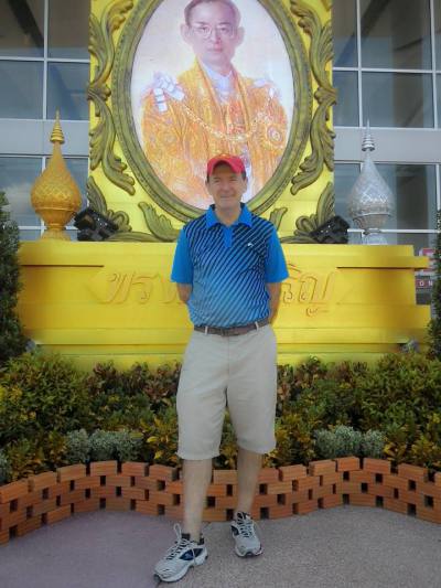Bob 68 ans Ubon Thaïlande