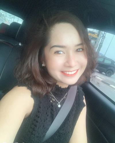 Bella 33 Jahre Bangkok  Thailand