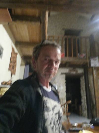 Francois 64 ปี Chasseneuil Du Poitou France