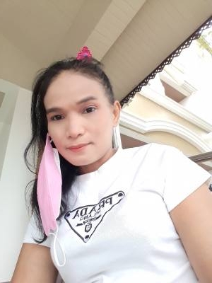 Nongnuch 46 ans Rayong Thaïlande