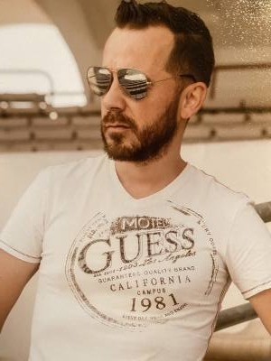 Gaetan 41 ปี Bordeaux France