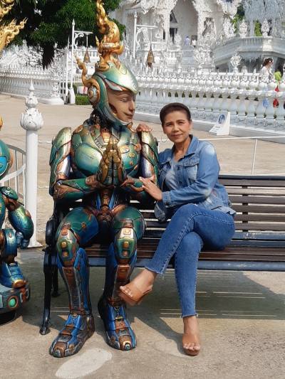 Ink 56 ans Surinll Thaïlande