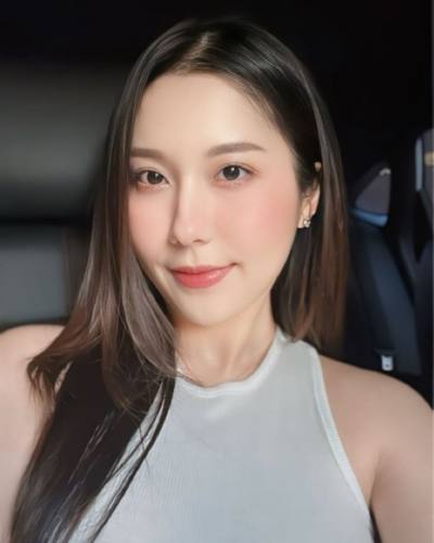 Amara 36 years Bangkok Thailand