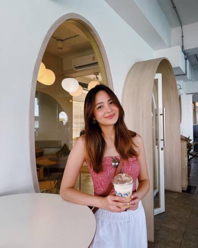 Lada 37 Jahre ภูเก็ต Thailand
