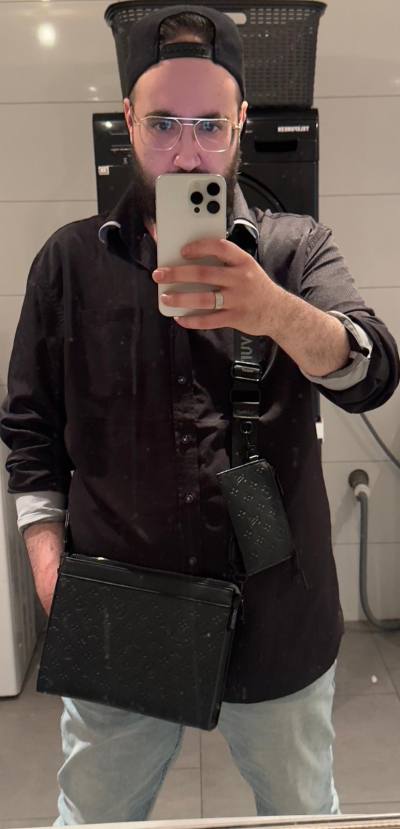 Tolga 31 ปี Wörrstadt Germany