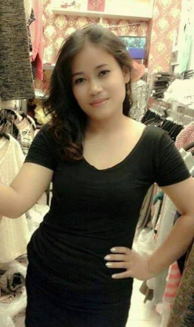 มีนา 35 ans Bonkog Thaïlande