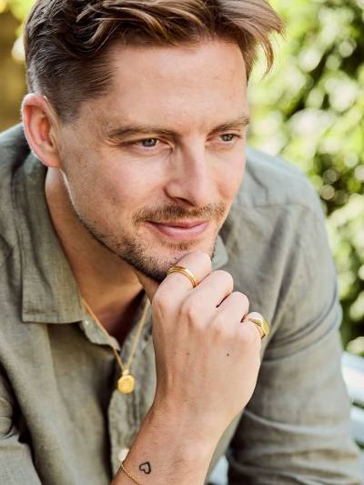 George 40 ปี London Uk  United Kingdom