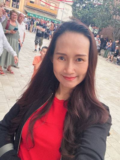 Saowarak 44 years Hua Hin Thailand