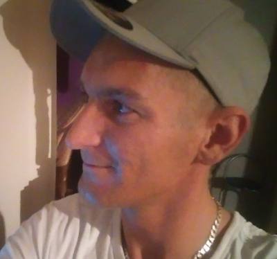 Renso 37 ans Magdeburg Allemagne