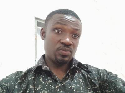 Mawell 34 ans  France