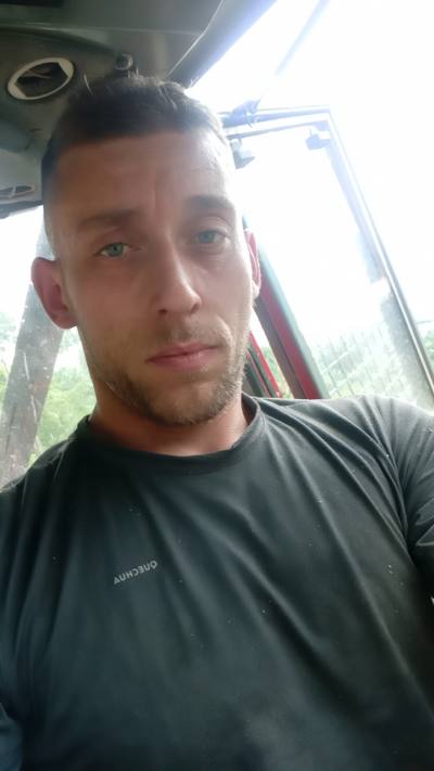 Vincent 32 ปี Arcens France