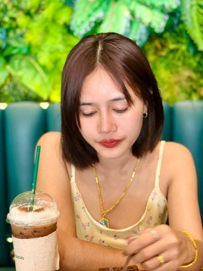 Nongnoun 34 ans นนทบุรี Thaïlande