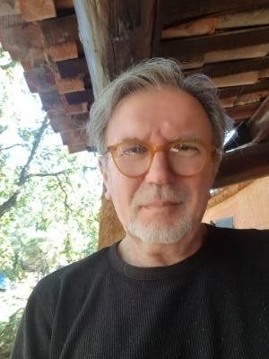 Claude 65 ปี Roussillon France