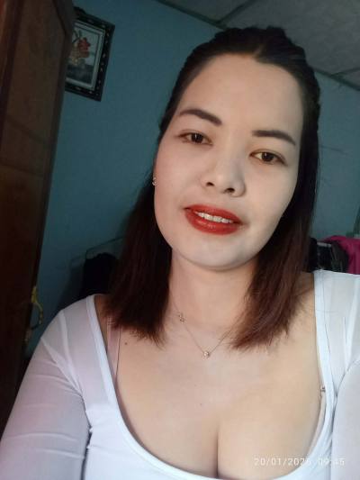 Monthika 30 ans Kong Kan Thaïlande