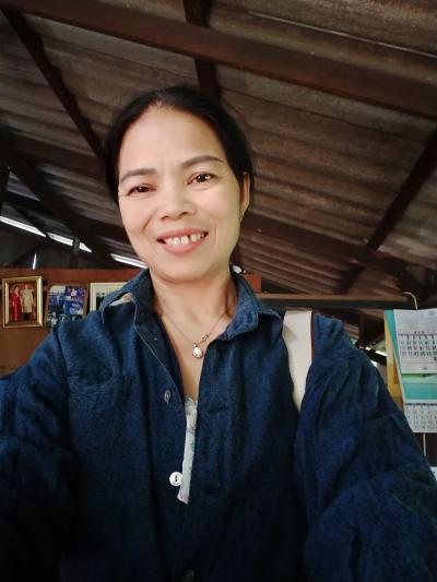 Padee 51 ans Meung Surin Thaïlande