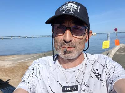 Laurent 54 ปี Saint-pardoux-la-rivière France