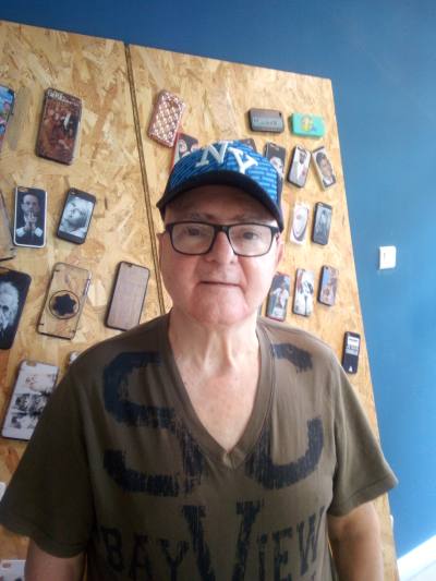 Jean claude 77 ans Marseille  France