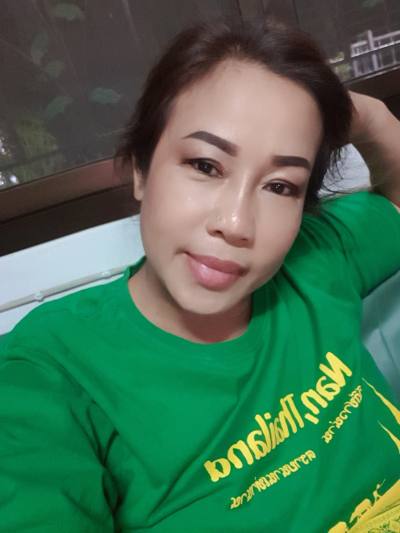 Lina 51 Jahre Sawankhalok  Thailand