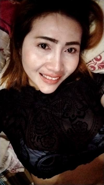 Ammy 38 Jahre Bangkok Thailand